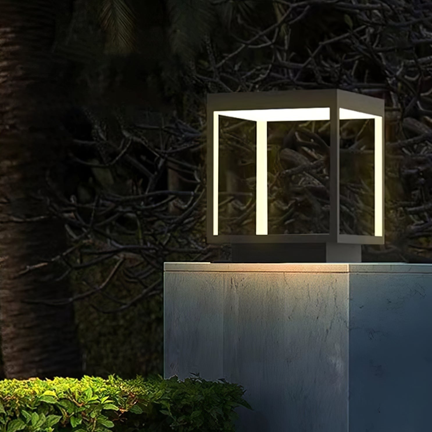 Alcabrichel solar post light as patio boundary accent