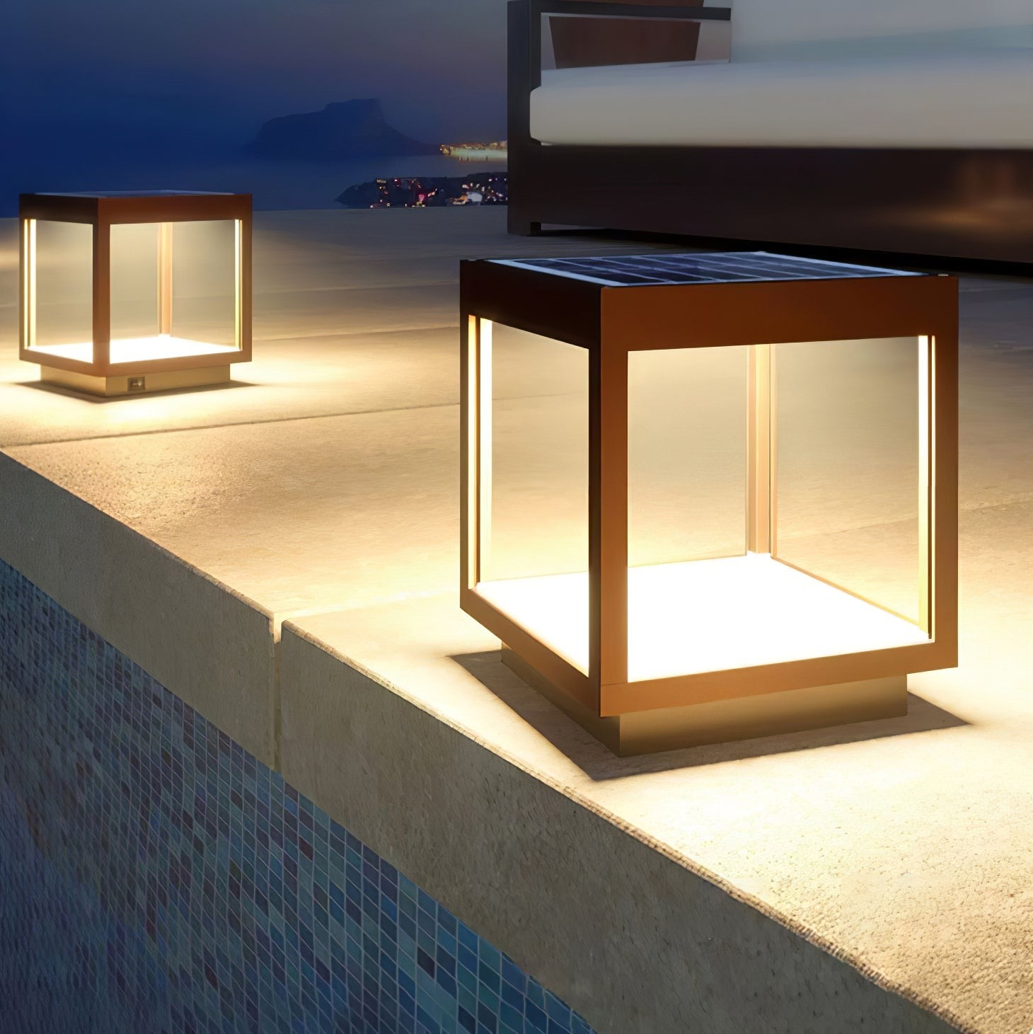 Alcabrichel solar post light battery compartment view