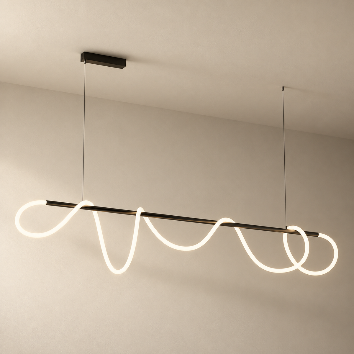 Fátima linear hose pendant light in matte black, 200 cm length, on a plain ceiling.